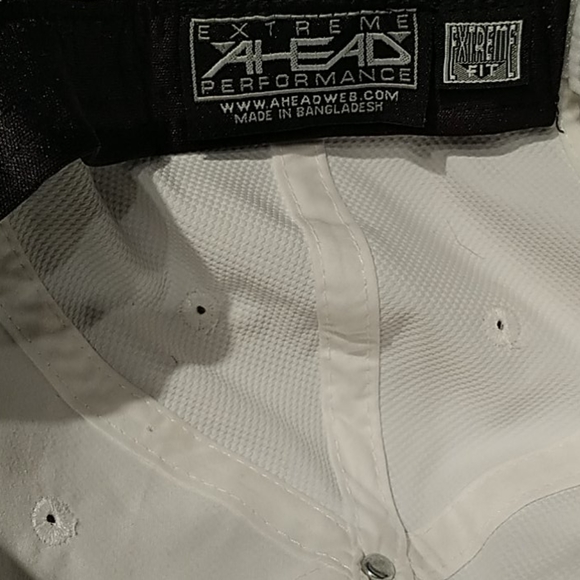 women's hat - Picture 2 of 3